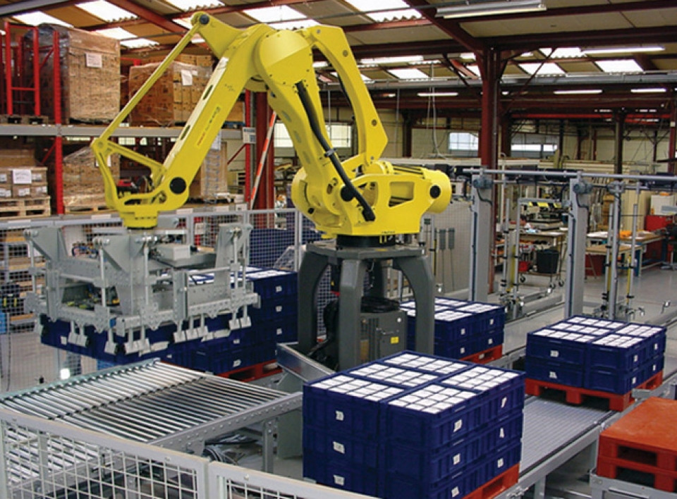 Palletizing Compact Robot - SIDEL